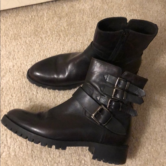 Ankle leather boots - Picture 2 of 7